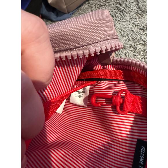 Herschel Heritage Crossbody Bag Ash Rose 2.5L-7.25"(H) x 6.00"(W) x 2.50"(D) - Picture 5 of 5